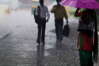 moderate to heavy rain predicted in delh