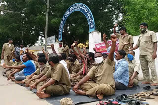 Hamali workers  protest in Vijayanagaram