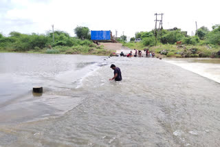 gap in the causeway at Kolithad village