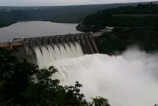 Heavy flooding of Srisailam reservoir and water release from eight gates