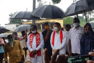 cpl andhra pradhesh secretary ramakrishna visit godavari floods in west godavari district