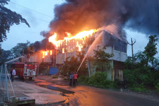 a fierce fire broke out in the Seven Eleven company in valsad