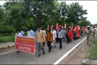 : ಎಐಯುಟಿಯುಸಿ ಸಂಘಟನೆ ವತಿಯಿಂದ ಪ್ರತಿಭಟನೆ