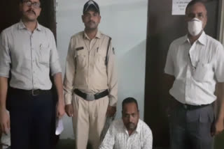 fake-policeman-arrested-in-bhopal