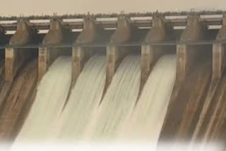 flood water flow is reduced to Srisailam reservoir... 4 gates are lifted