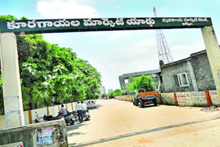 Corrupt employees in the Khammam market