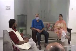 central Minister Ramdas Athawale meet to Sushant Singh Rajput father in faridabad