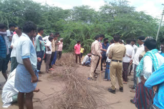 ರೈತರಿಂದ ರಾಷ್ಟ್ರೀಯ ಹೆದ್ದಾರಿ ಬಂದ್ ಮಾಡಿ ಪ್ರತಿಭಟನೆ