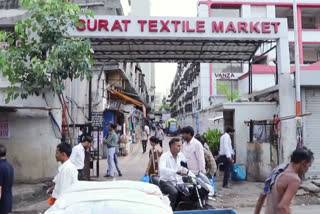 surat textile industry facing hardships due to labourers shortage