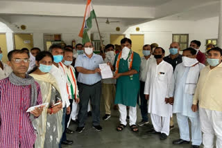 District Congress protests for cancellation of JEE-NEET exam in Greater Noida