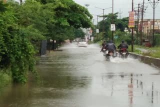 Roads jammed due to rain