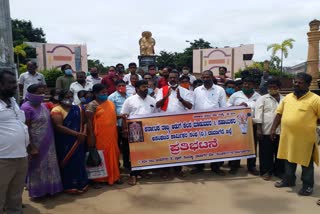 workers-protest-in-davanagere