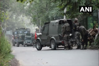 outh kashmir  kashmir  terrorist attack  encounter  pulwama  militants attack  പുൽവാമ  ദക്ഷിണ കശ്‌മീർ  സുരക്ഷാ സേന  തീവ്രവാദ ആക്രമണം  പുൽവാമ  സന്ദൂറ