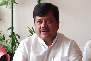 pravin darekar