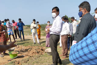 nellore collector chakradhar babu visit employment gurantee works in nindali village