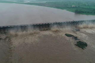 hatnur dam gates open