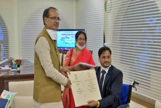 shivraj-singh-meets-national-sports-and-adventure-award-recipients-from-mp