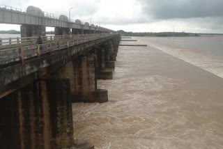 Release of water downstream from Dhavaleswaram Barrage