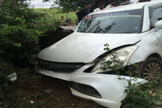 Two seriously injured in car accident at  Bellary