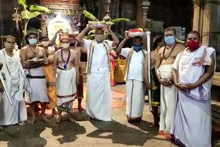 Holy prayers in srikalahasthi temple in chitthore district