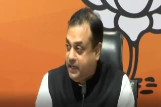 open robbery in the country by rajiv gandhi foundation: BJP