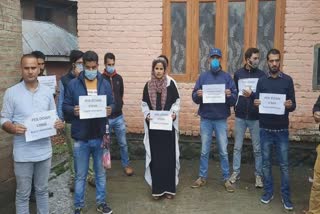 Kupwara: MNREGA employees continue strike