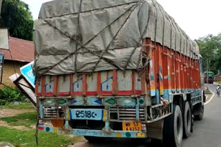 15 lakh robbed from truck driver in dumka