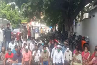 trs worker protest in front of sr nagar police station in hyderabad