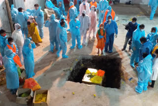 Funeral on dr. shivling shivacharya maharaj