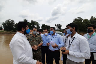 gadchiroli guardian minister eknath shinde  bhamaragad flood situation  eknath shinde on bhamaragad flood situation  भामरागड पूरपरिस्थिती  भामरागड पूर २०२०  गडचिरोली पालकमंत्री एकनाथ शिंदे गडचिरोली दौरा  भामरागड पूरस्थितीवर पालमंत्री शिंदे