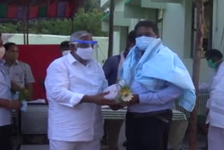 mlc jeevan reddy honored medical staff in jagitial