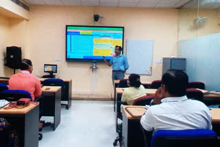 Practical workshop on intensive care and management of Covid-19 held in AIIMS