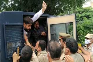 Noida: AAP, police clash, several workers arrested