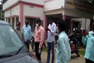 ACB sleuths raid Tehsildar offices in Andhra