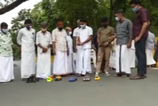 vehicle restriction  nadukani churam  youth league  protest  നാടുകാണി ചുരം  യാത്രാ വിലക്ക്  യൂത്ത് ലീഗ്  ലോക്ക് ഡൗൺ