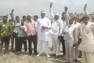 Farmers protest against NHAI on Delhi Meerut Express Way in Ghaziabad