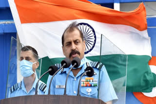 IAF chief reviews operational preparedness  Indian Air Force  Indian Air Force chief RKS Bhadauria  Eastern Air Command  India China standoff  Line of Actual Control  വ്യോമസേന മേധാവി ലഡാക്കില്‍  ഇന്ത്യൻ വ്യോമസേന മേധാവി  എയർ കമാൻഡ് ചീഫ്  ഇന്ത്യ ചൈന തർക്കം  നിയന്ത്രണ രേഖയില്‍ വ്യോമസേന മേധാവി