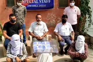 Delhi Special staff arrested 2 accused with weapons in Dwarka Mor