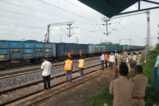 fire broke out in a goods train in fatehpur