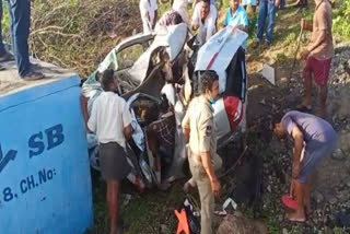 5 killed as car overturns in Telangana's Nalgonda