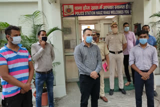 Hauz Khas police arrested 3 thugs for making fake corona reports in delhi