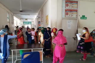 Social distancing violation at the Gohana civil hospital in Sonipat district