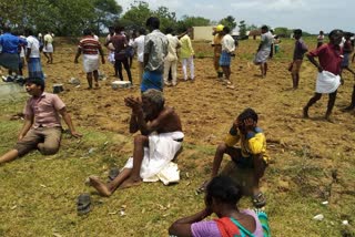 political-leaders-seeking-to-increase-relief-aid-for-fire-cracker-accident-in-cuddalore