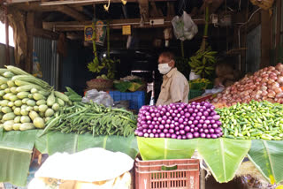vegetables  price hike due to  floods in east godavari lanka village
