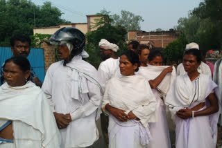 tana bhagat community protest end in latehar