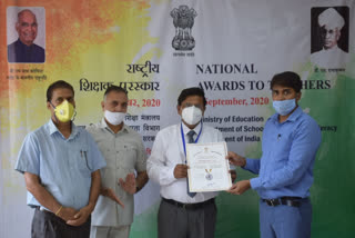 Nardev Rana of Hamirpur received National Teacher Award