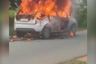 fire-burned-in-a-car-at-kadapa-dst-sundupalli-higway