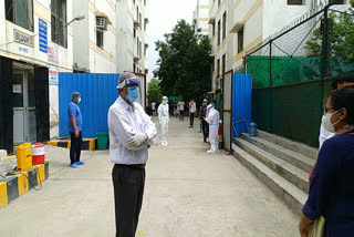 Ghaziabad DM Ajay Shankar Pandey inspected site of SRM Covid Center