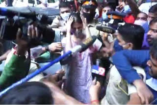 Bollywood celebs get furious over Rhea being mobbed at NCB office