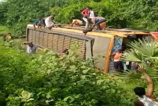 bus-going-from-Bihar Sharif to Kolkata-overturned-36-passengers-injured